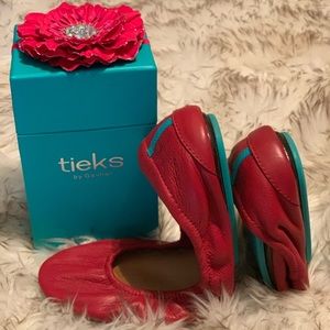 ❤️ Cardinal Red Tieks! ❤️
